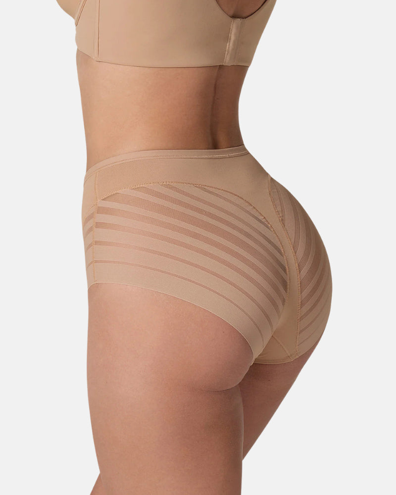 Seamless smoothing with breathable, all-day comfort. ✨