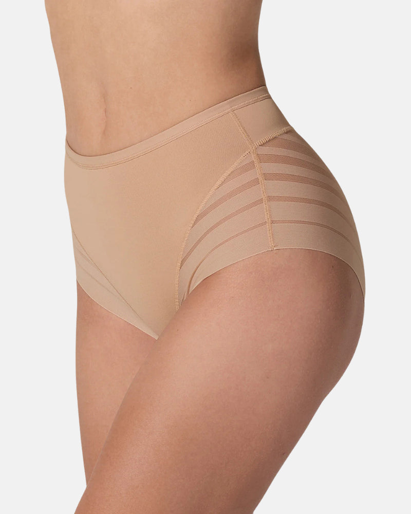 Seamless smoothing with breathable, all-day comfort. ✨