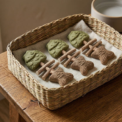 😾 Bored, restless, or chewing everything in sight? Give them a natural way to play, chew, and stay engaged. 🌿🐾